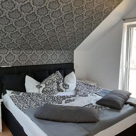 Haus Am Hang; Ferienwohnung Fernblick Stolberg  Bagian luar foto
