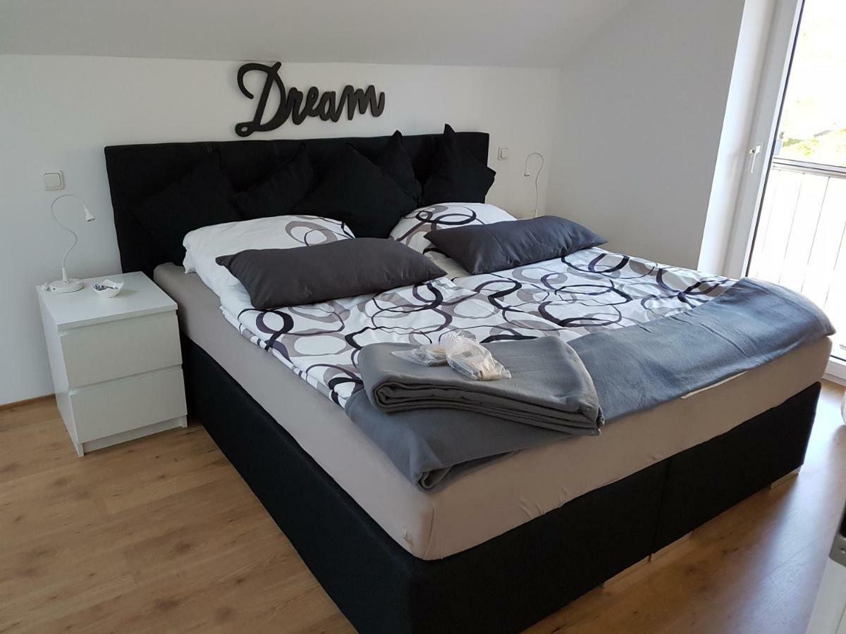 Haus Am Hang; Ferienwohnung Fernblick Stolberg  Bagian luar foto